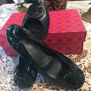 Tory Burch Reva Black Patent Ballet Flats